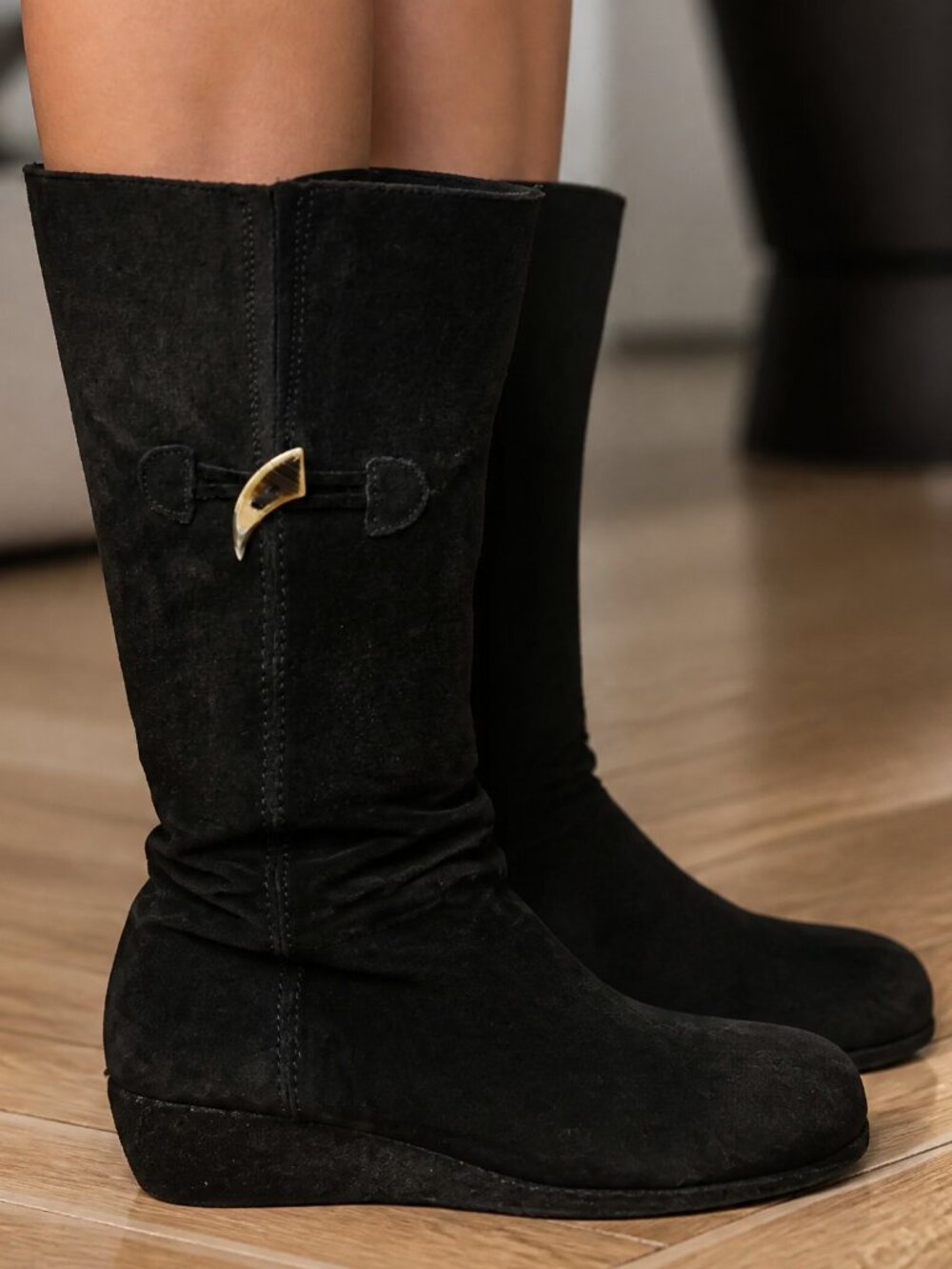 La Canadienne Black Suede Knee High, Wedge Heel, Zipper, Horn Button, boots, 8.5